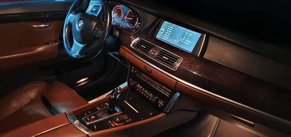 سيارة BMW 550 GT