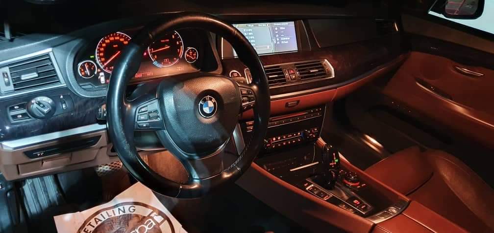 سيارة BMW 550 GT